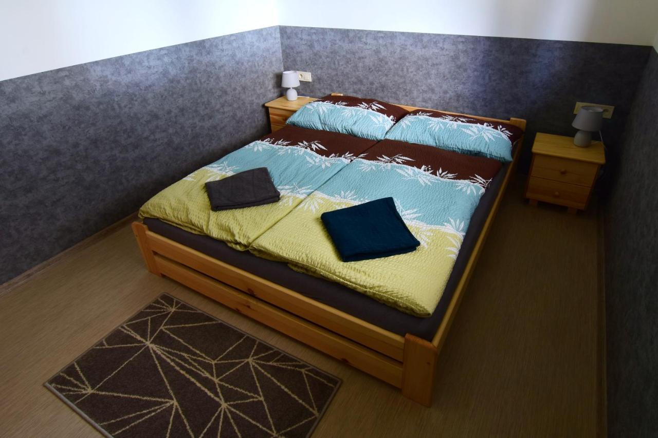 Villa Bungalov V Beskydech à Frenštát pod Radhoštěm Extérieur photo