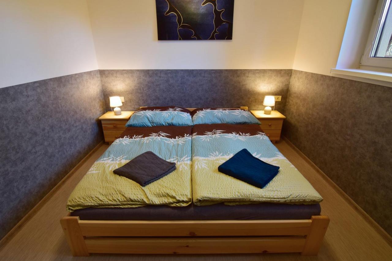 Villa Bungalov V Beskydech à Frenštát pod Radhoštěm Extérieur photo